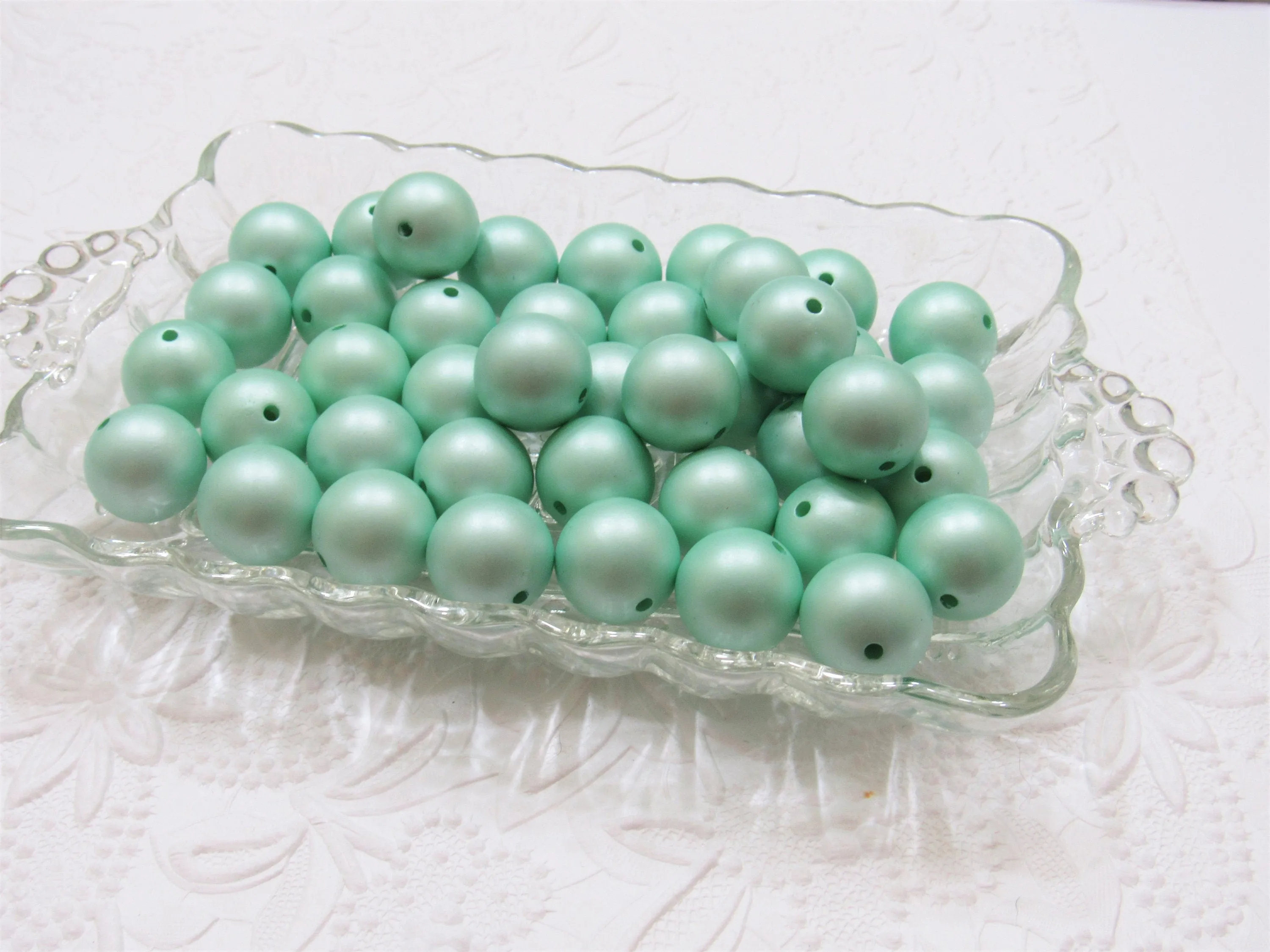 20mm Matte Mint Green Pearls,  Bubblegum Beads, Chunky Gumball Beads, Matte Mint Greem Pearls, Acrylic  Beads, Chunky