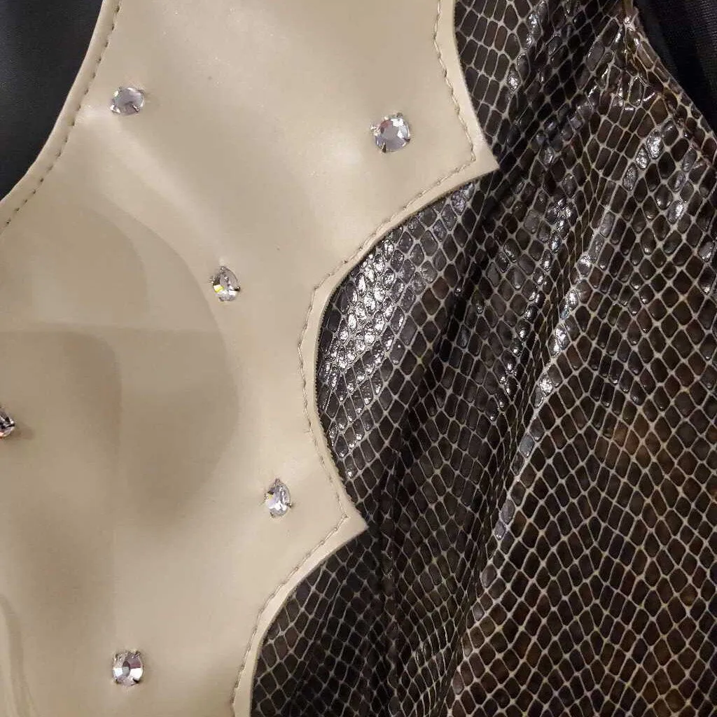 Black Snakeskin / Top Interest