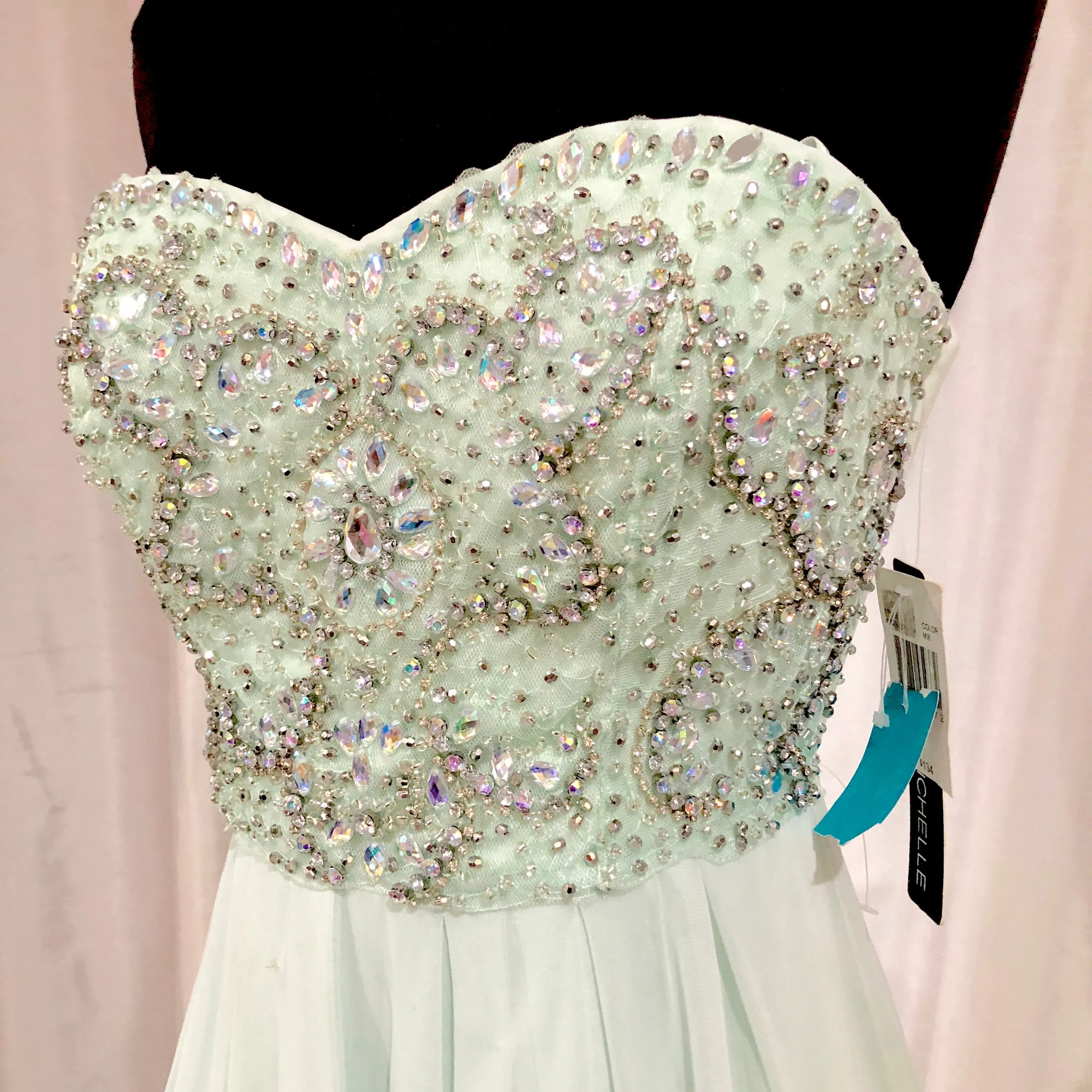 BOUTIQUE Short Mint Strapless Gown Size 7 NWT