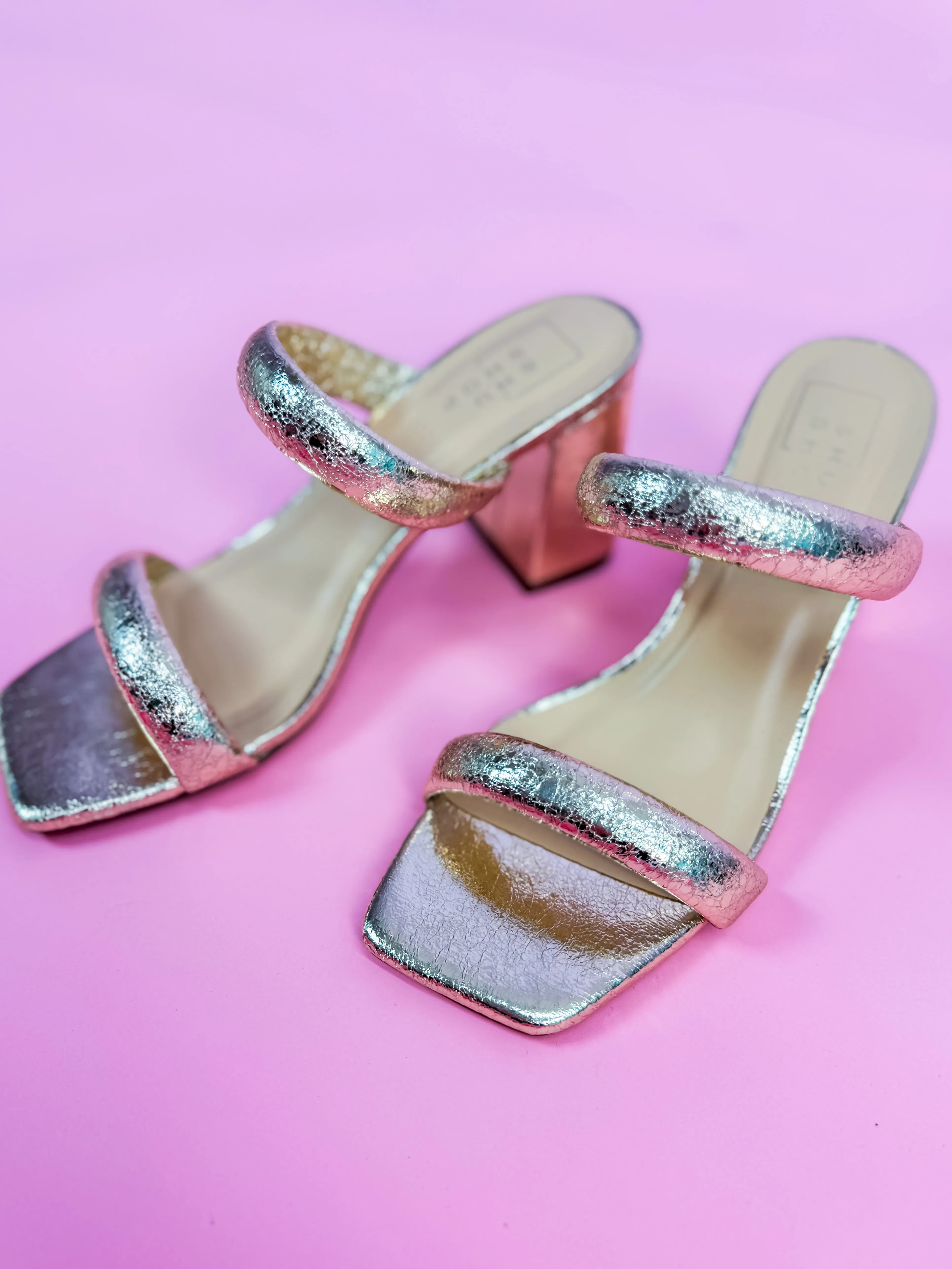Farah Heel in Gold