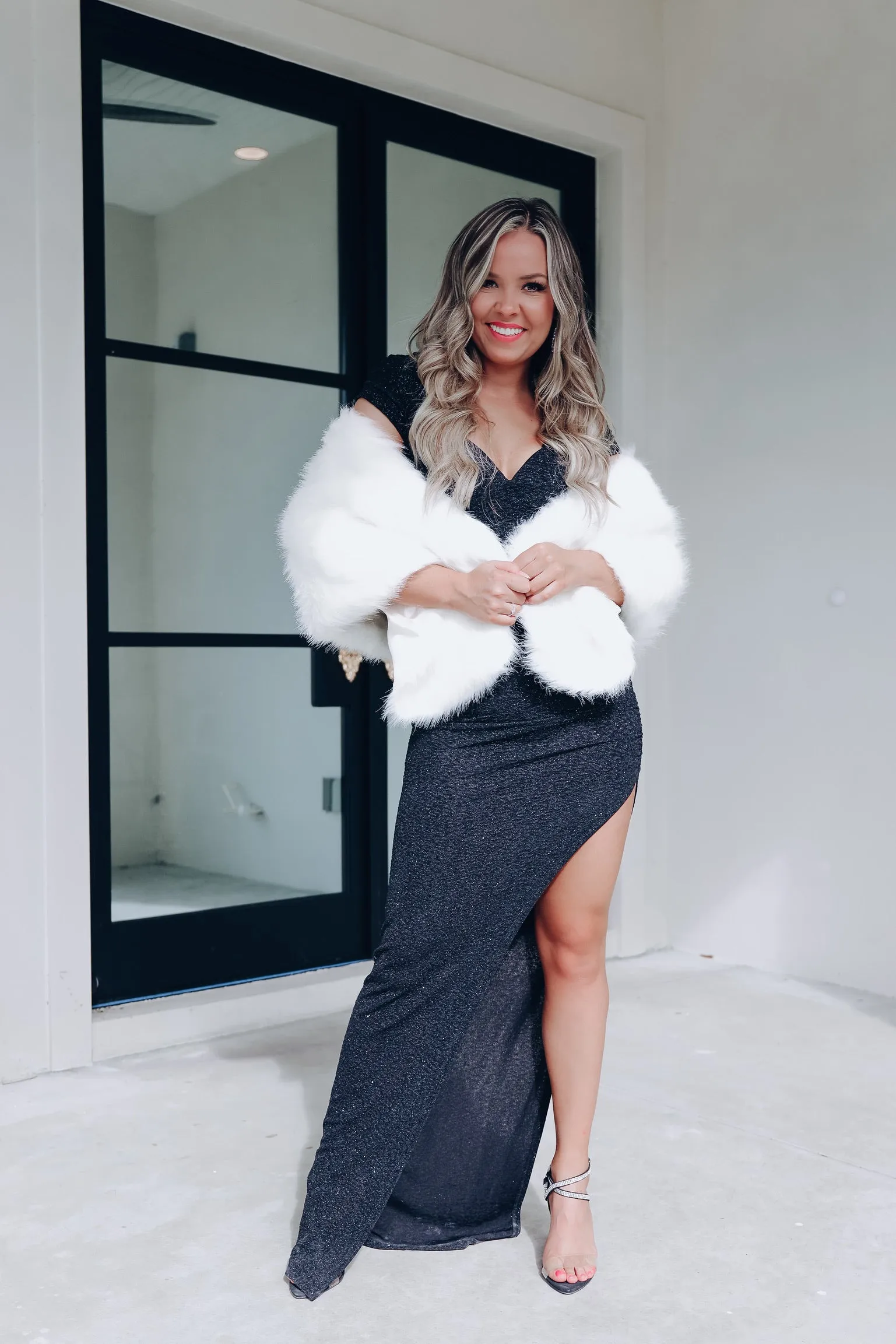 Hollywood Diva Faux Fur Stole - Ivory