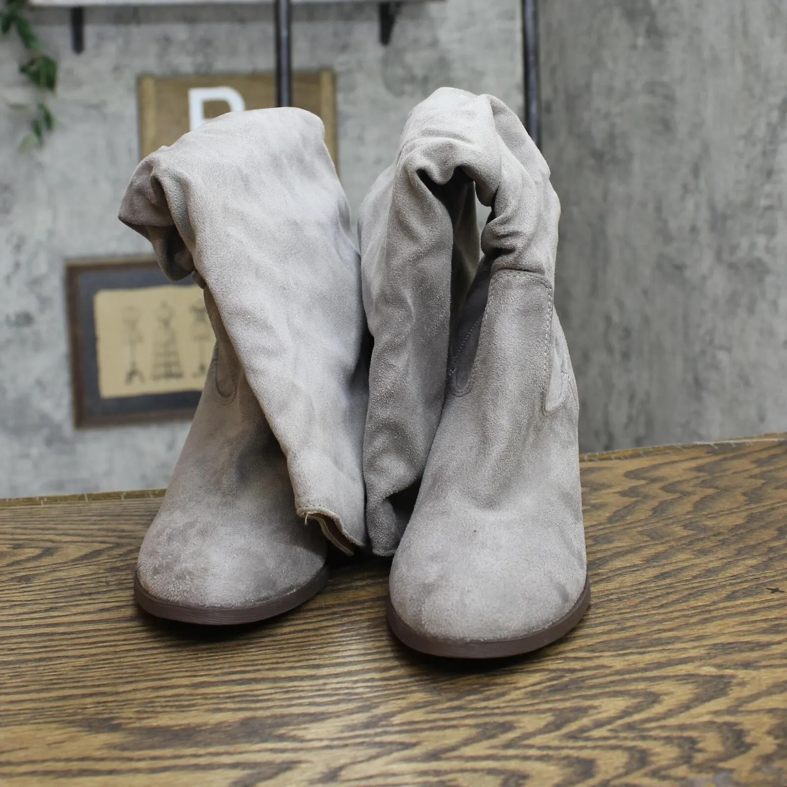 Journee Collection Womens Aneil Slouch Boot with Slouchy Vegan Suede Gray 7.5M