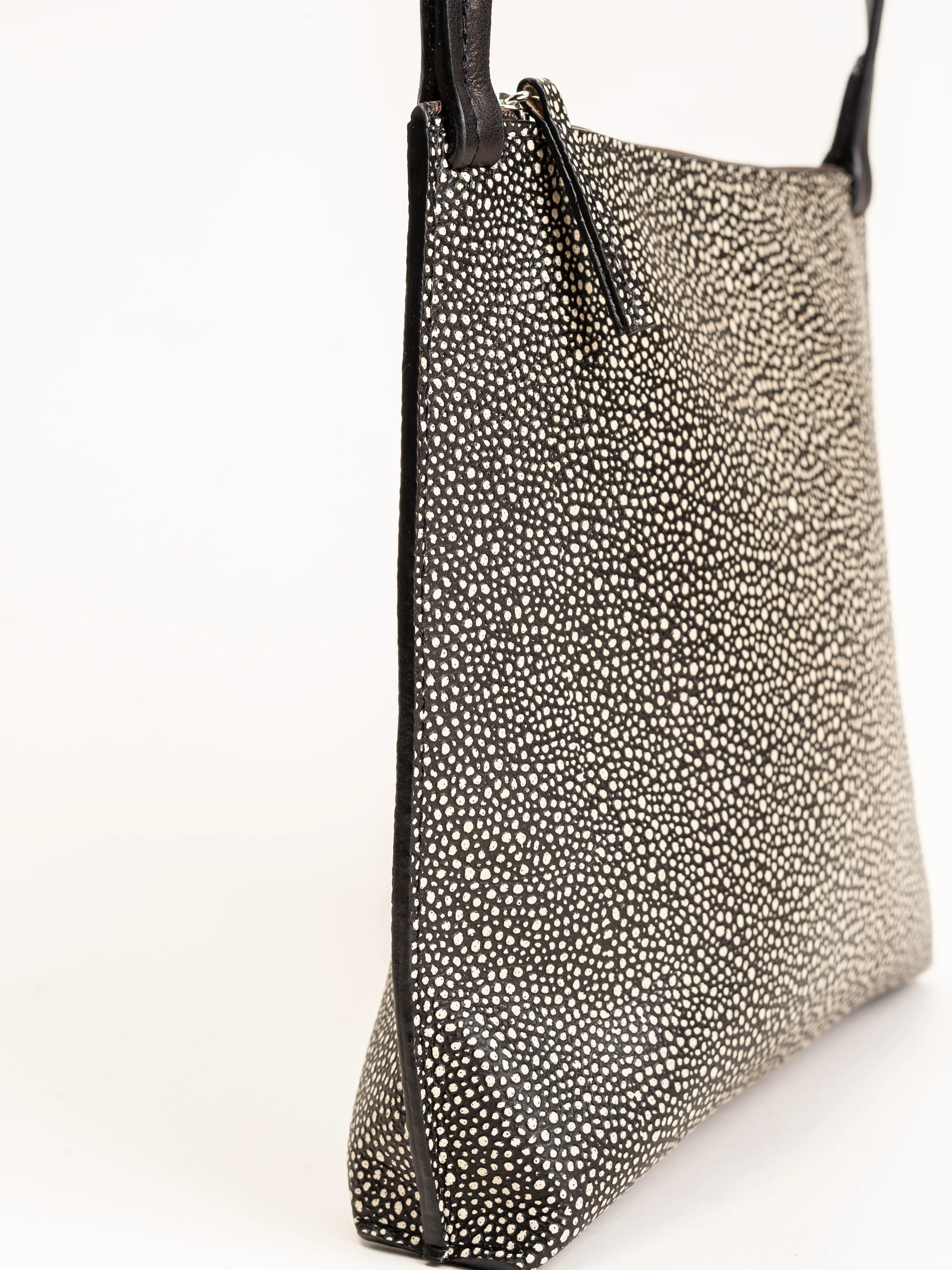 large strappy pouch - black shagreen