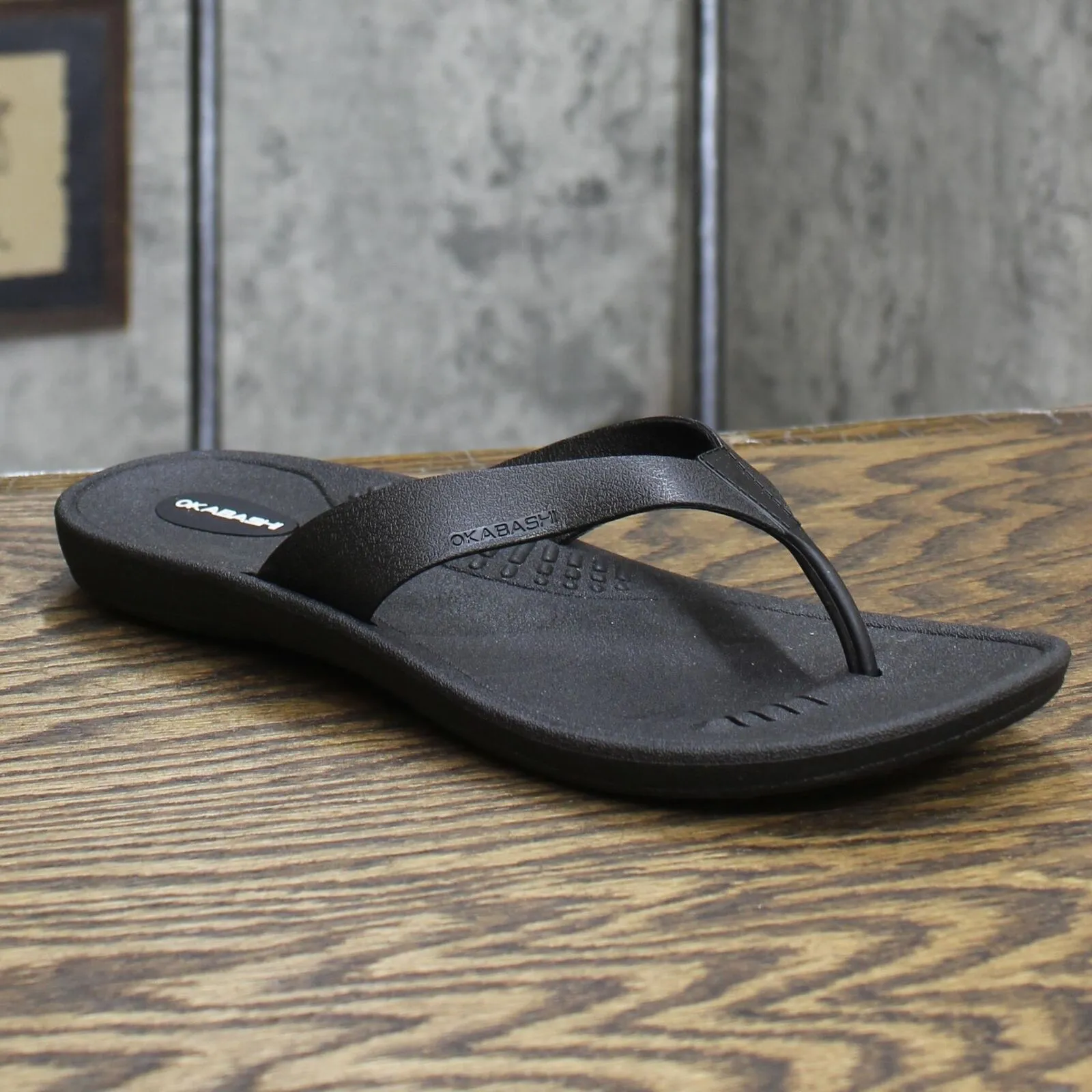 Okabashi Womens Maui Flip Flops Black M/L
