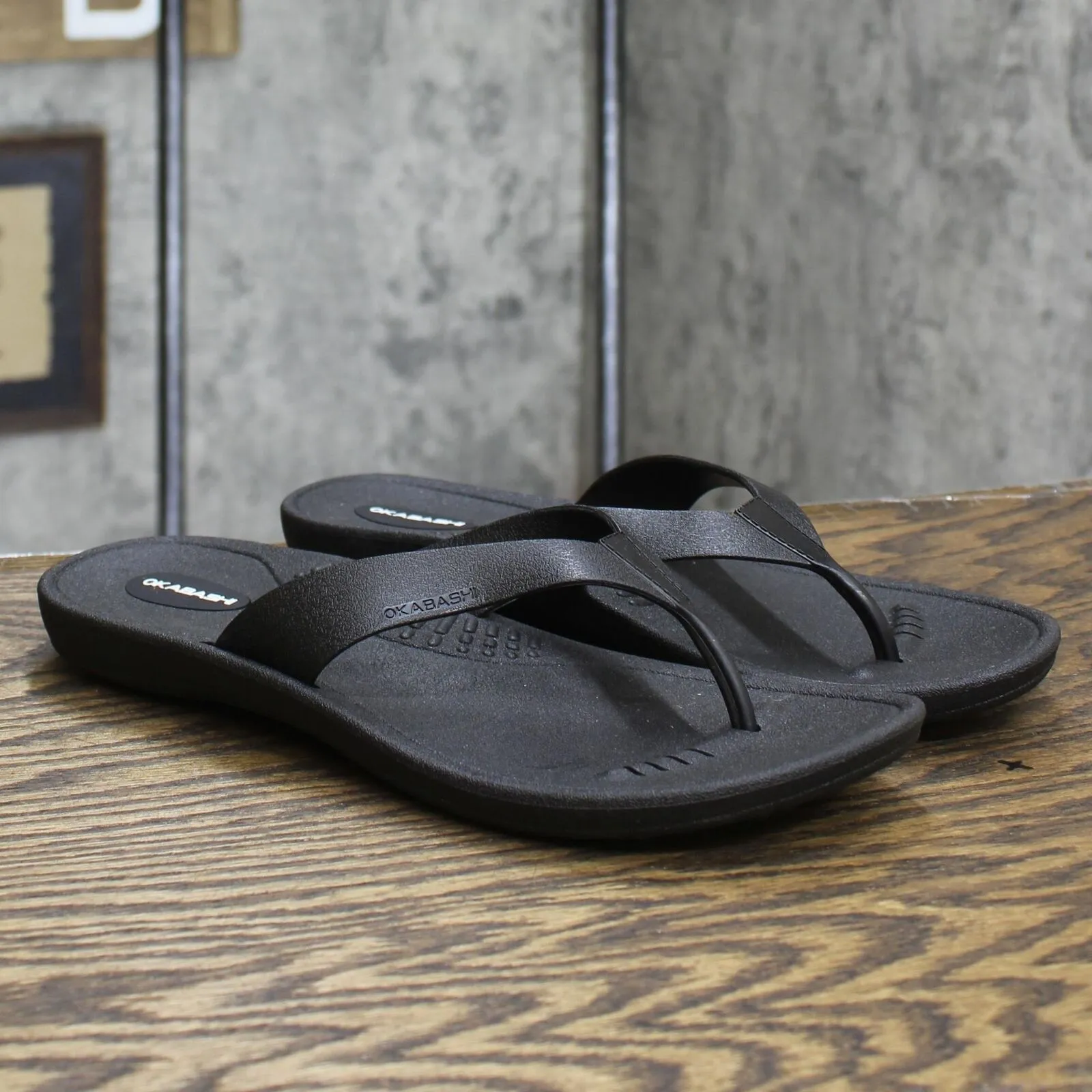Okabashi Womens Maui Flip Flops Black M/L