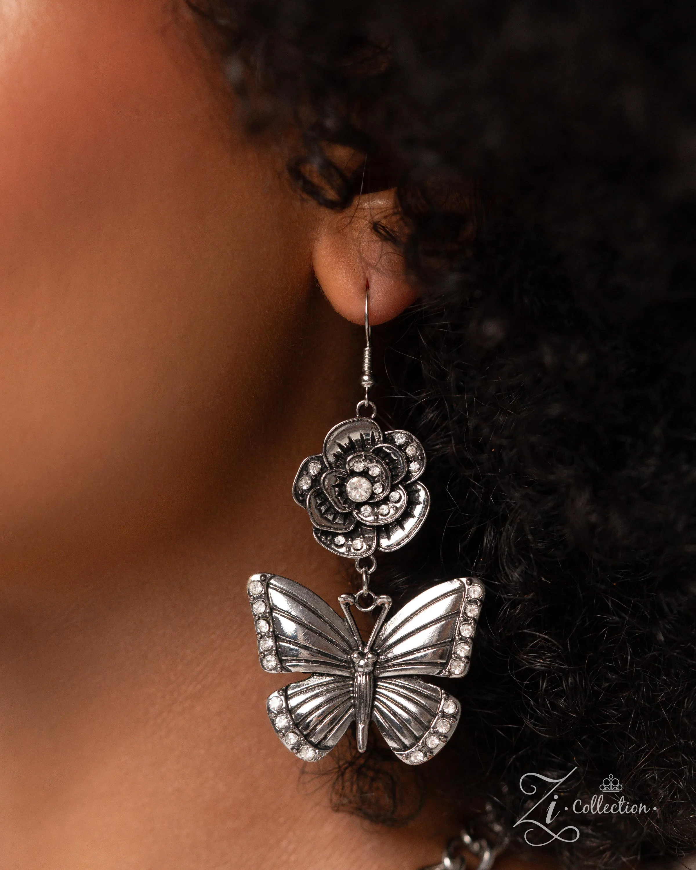 Paparazzi The McKayla (2024 Signature Zi Collection)