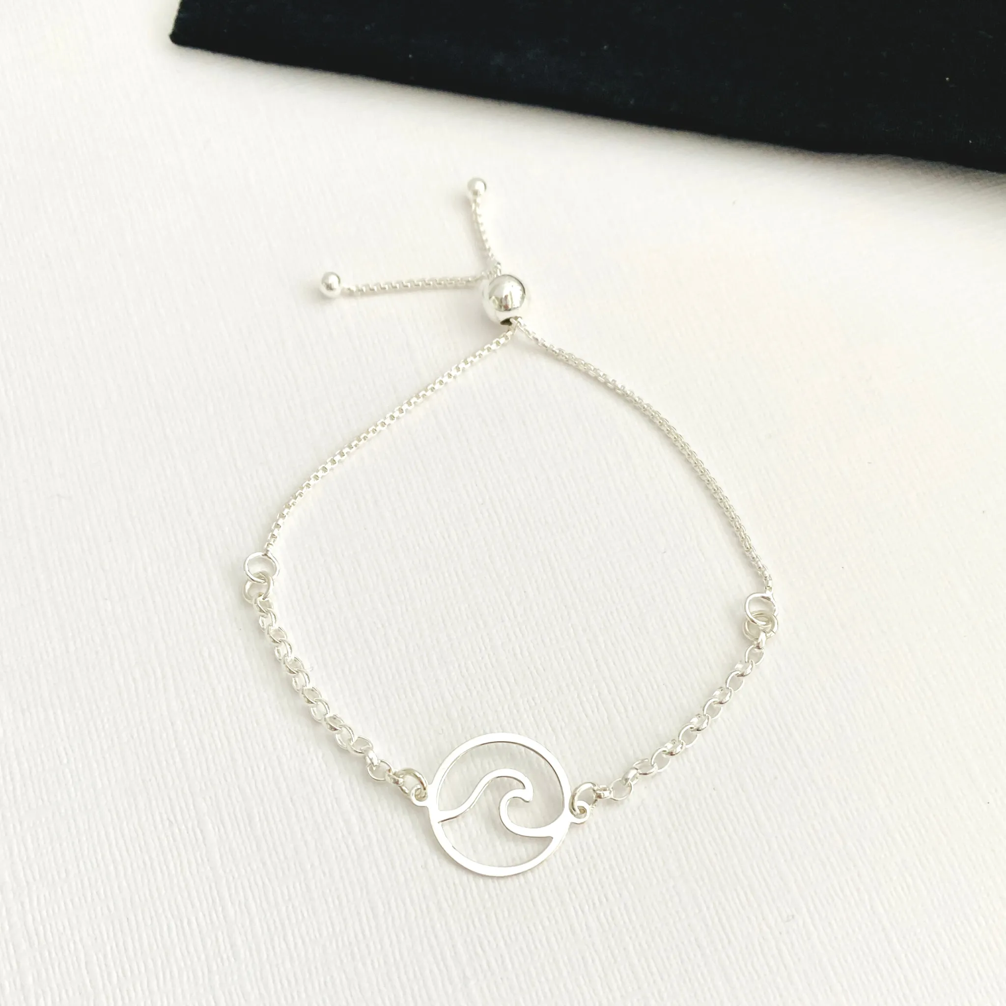 SEA LOVER | Silver Wave Chain Bracelet