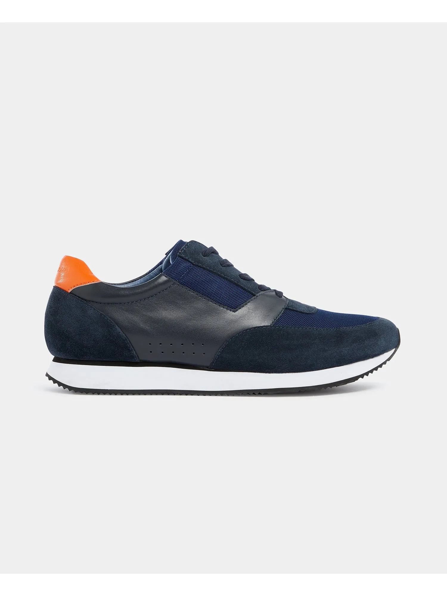 Tee & Trainers
