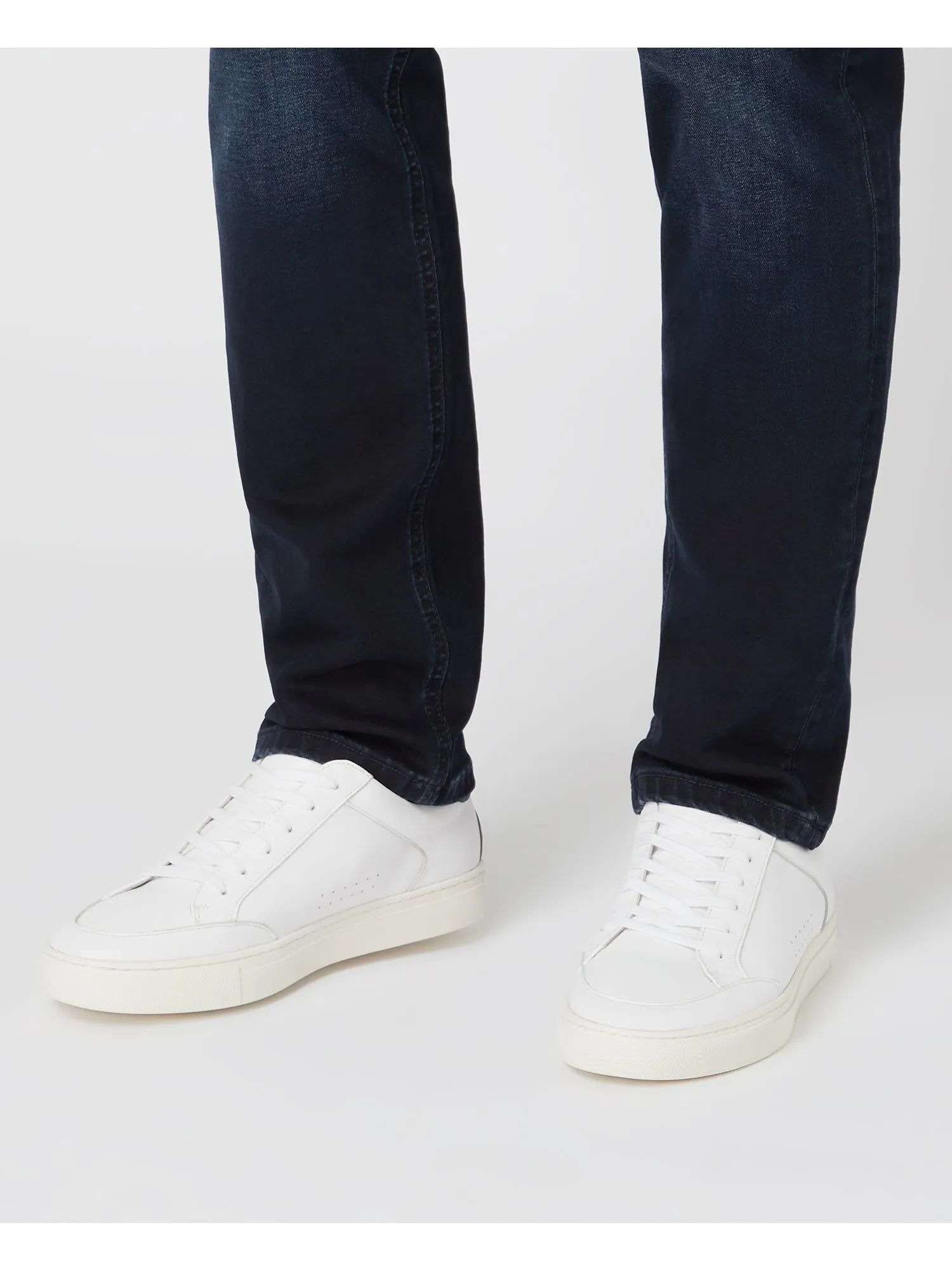 Tee & Trainers