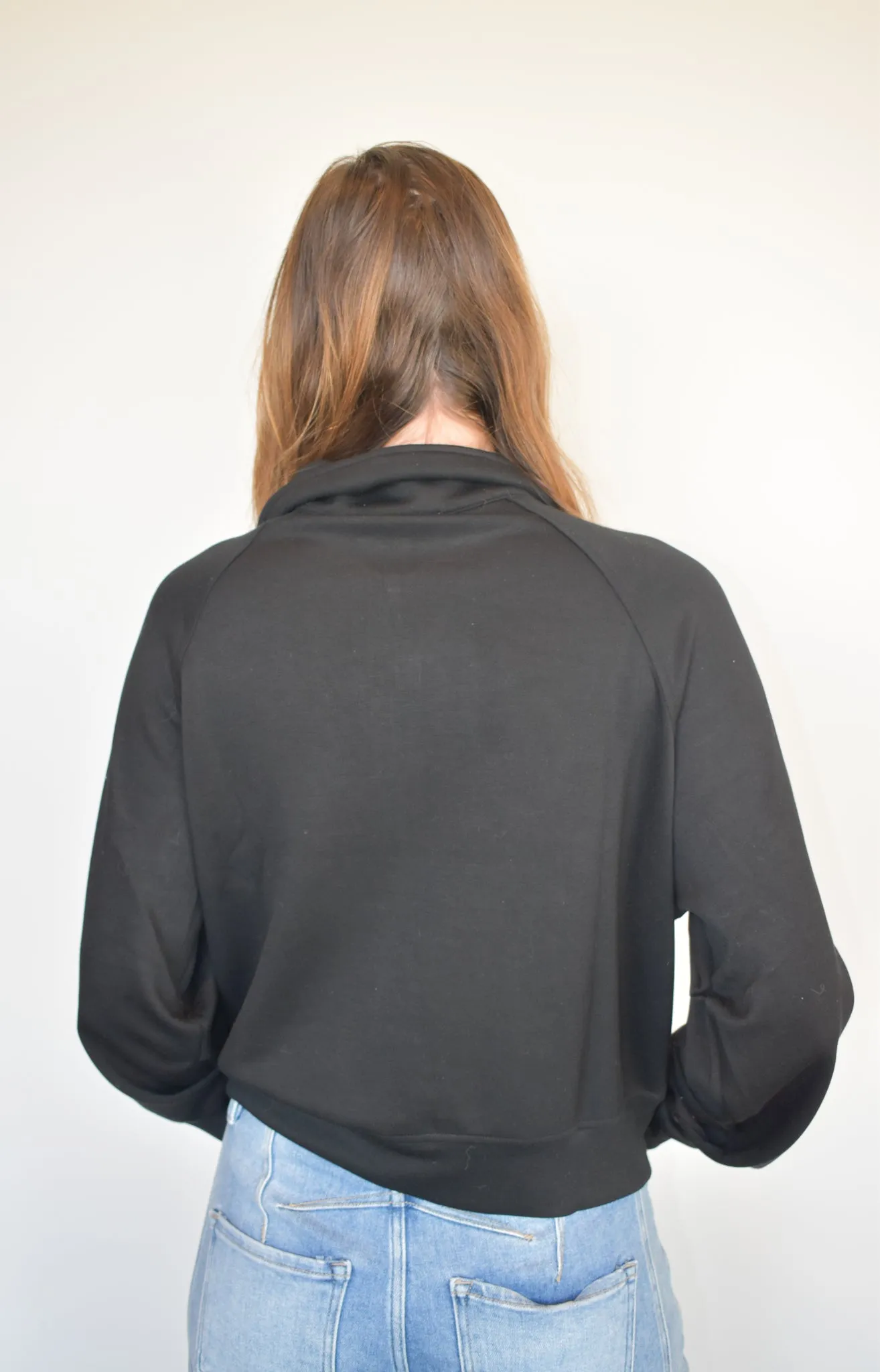The Classic Quarter Zip - Black