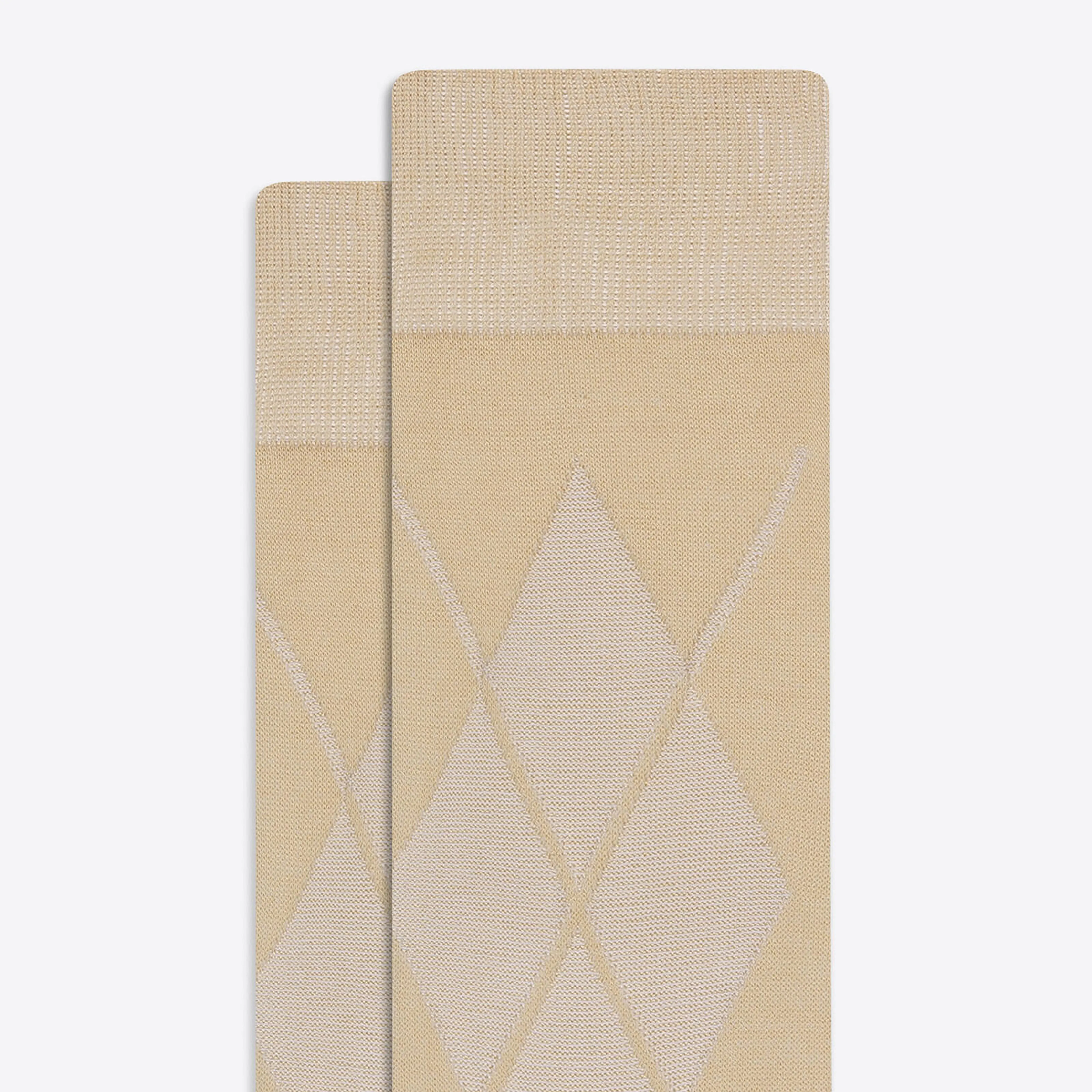 Tonal Diamond Check Mid-Calf Socks