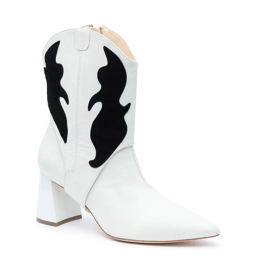 White Boot   Oakley Strap
