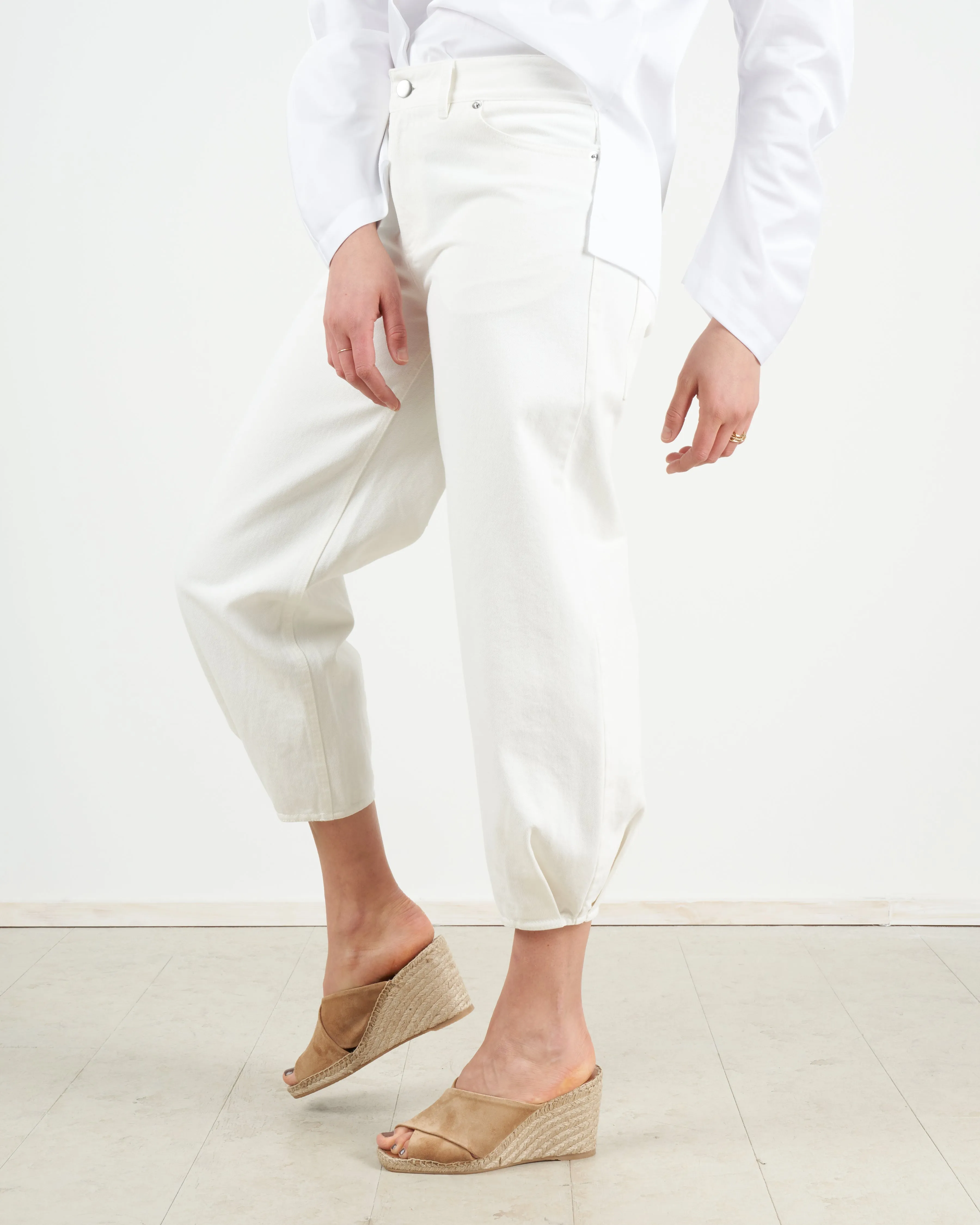 white denim sculpted pant - white